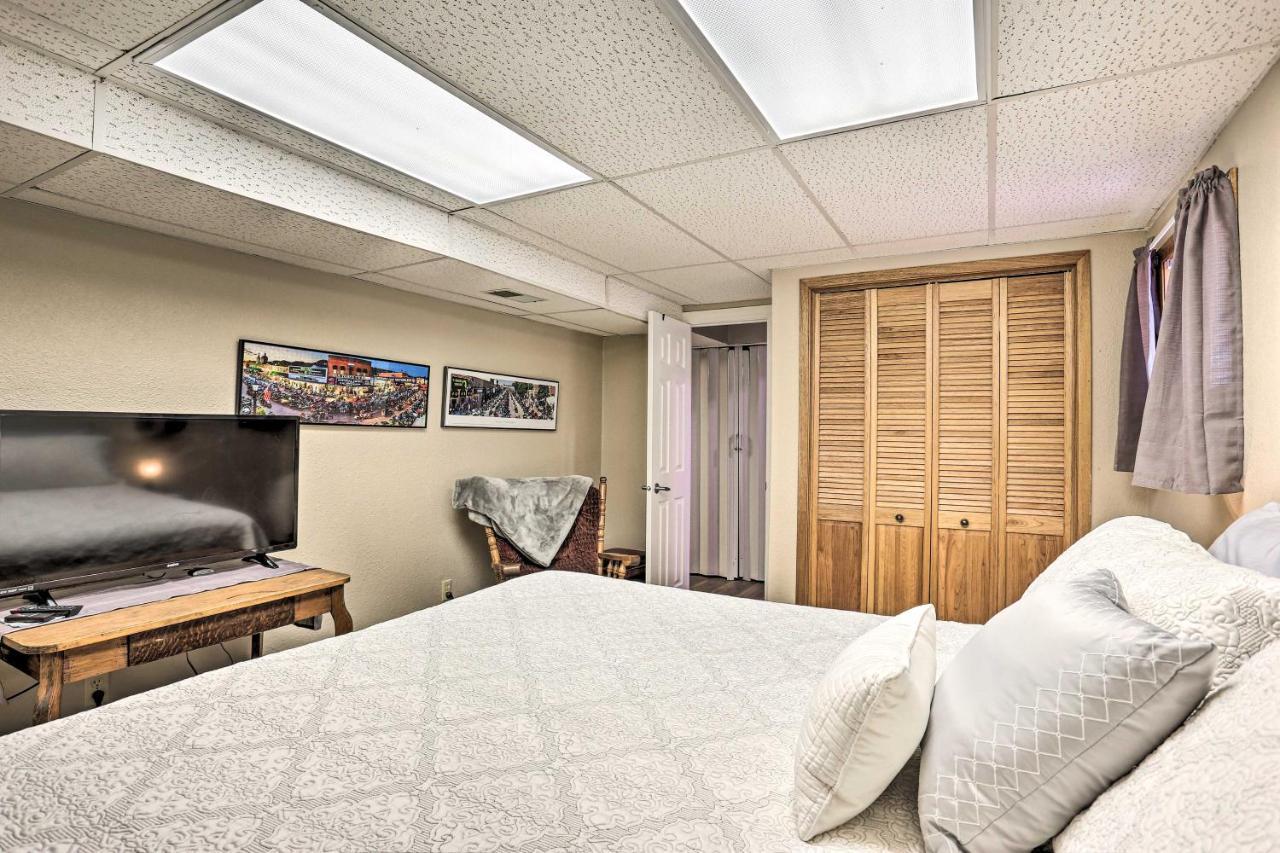 Centrally Located Sturgis Apt On Main St With Garage Kültér fotó