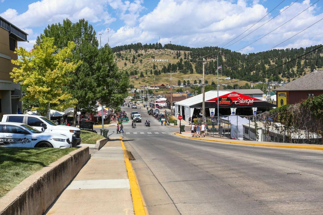 Centrally Located Sturgis Apt On Main St With Garage Kültér fotó